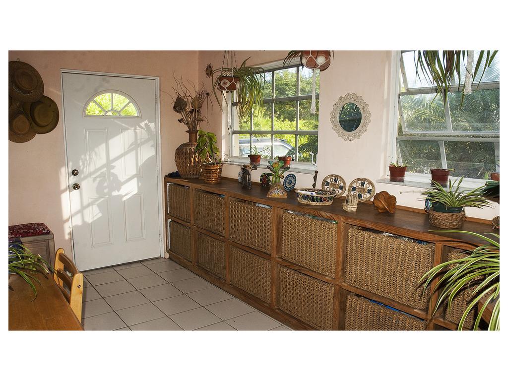 Silver Point Villa Freeport Exterior photo